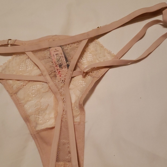 Victoria secret woman panties - Picture 5 of 7